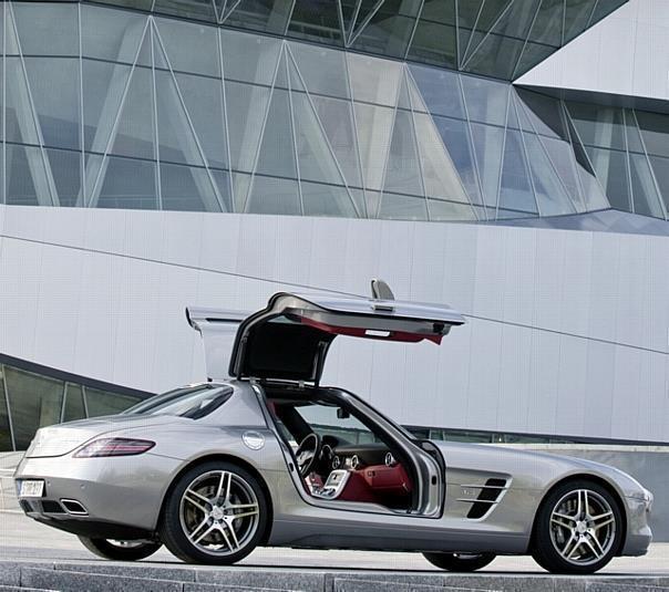 Mercedes-Benz SLS AMG